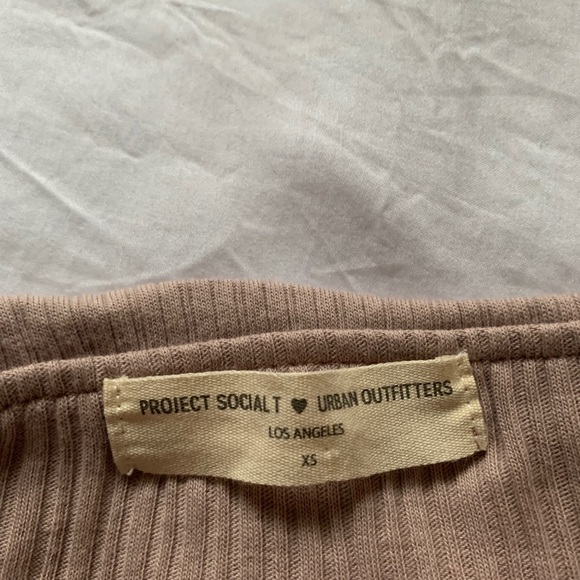 Off shoulder top -Urban Outfitters - Picture 2 of 2